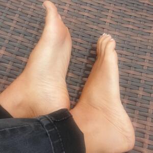 Carla_feet MYM