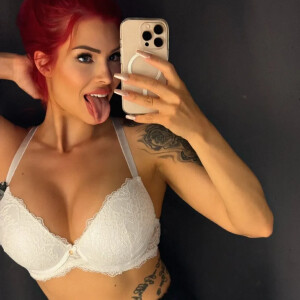 Cati_kiss MYM