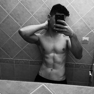 Charles_xl MYM