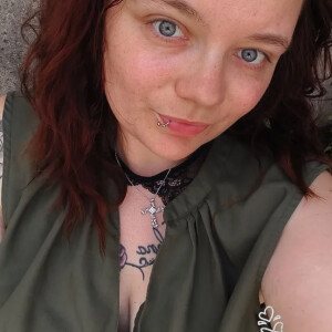 Charlyne310 MYM
