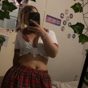 Chloe_19 MYM