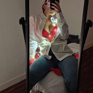 Claire_s_feet MYM