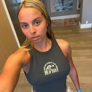 Clara_blondy MYM