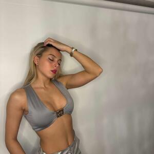 Clara_blondy MYM