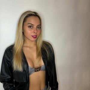 Clara_blondy MYM