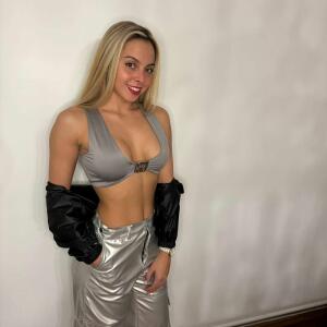 Clara_blondy MYM