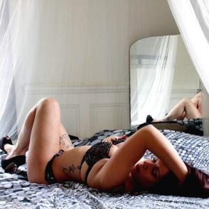 Clara_desavoi MYM