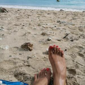 Clara_pieds MYM