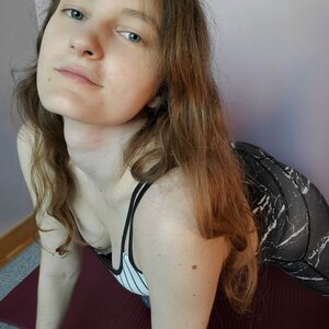 Cleodeschamps MYM