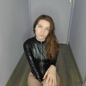 Cleodeschamps MYM