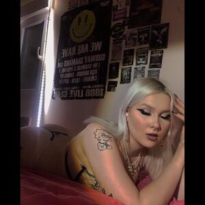 Coralie_grande666 MYM