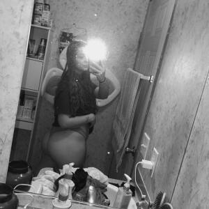 Courtbabygir52 MYM
