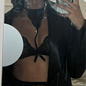 Crystal_black MYM