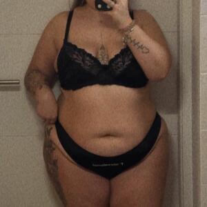 Curvygirl_94 MYM