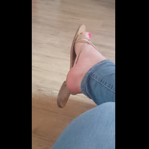 Dahlia_feetgirl MYM