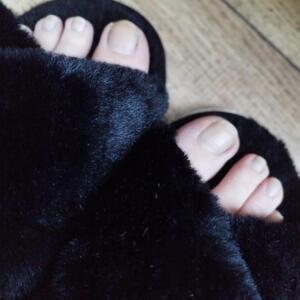 Dahlia_feetgirl MYM