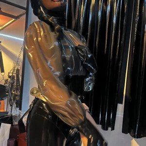 Dark_trouple_bdsm MYM