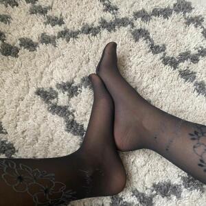 Delphinesfeet MYM