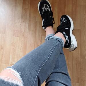 Dianas_feet MYM