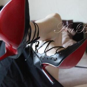 Divinedeesseavabrown MYM