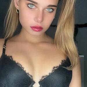 Divineluna16_ MYM