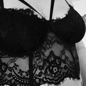 Elea_milf_fontaine MYM