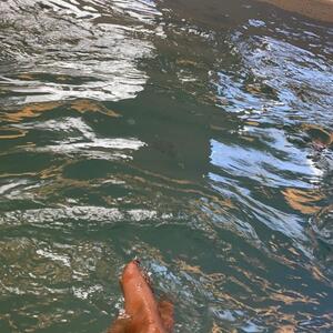 Elisa_pieds_nus MYM