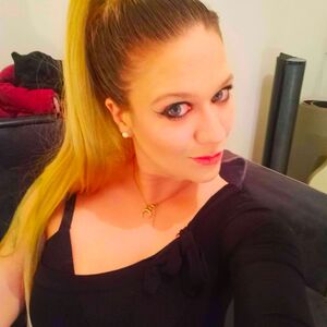 Eliza_lapolissone MYM