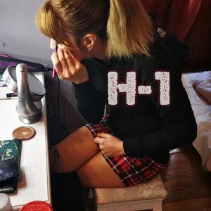 Eliza_lapolissone MYM