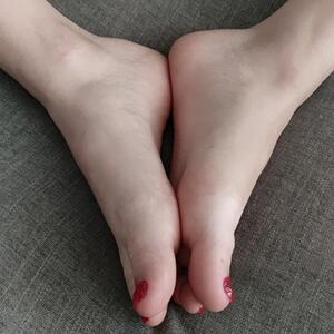 Eliza_sexy_feet MYM