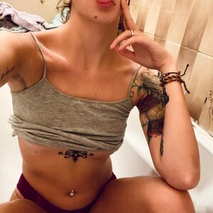 Ellenas_mym MYM
