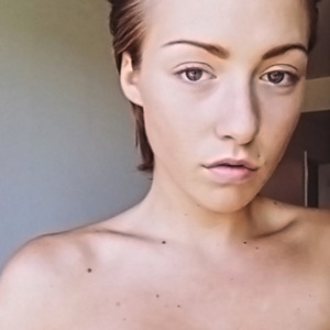 Elodiemodel MYM