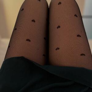 Emi_jolie_pieds_sexy MYM