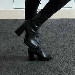 Emiliemym22 MYM