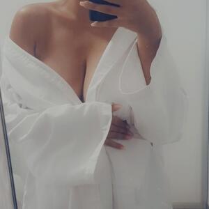 Emma_batista MYM