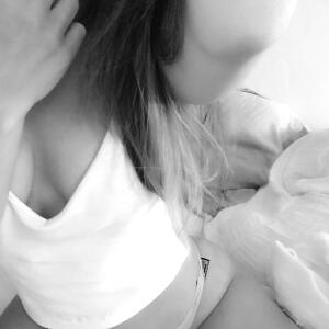 Emma_demoiselle_x MYM