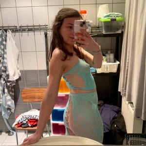 Emy25 MYM