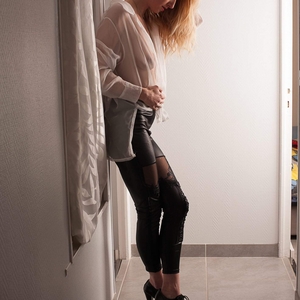 Emymodele_fr MYM