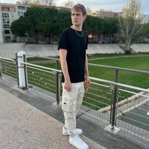 Esteban_blk MYM