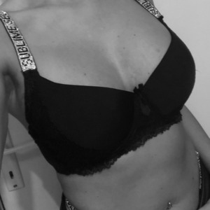 Estelle__x MYM