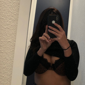 Estelle__x MYM
