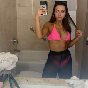 Eva_bn MYM