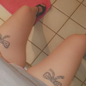 Exhibcouple MYM
