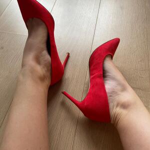 Feet_4_foot MYM
