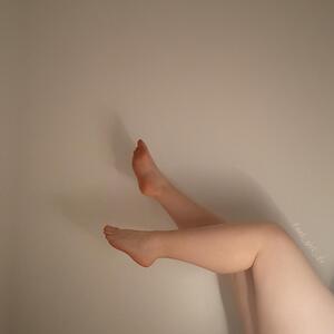 Feet_girl_fr MYM