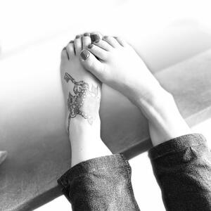 Feet_girls_photo MYM