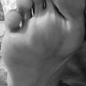 Feet_niny MYM