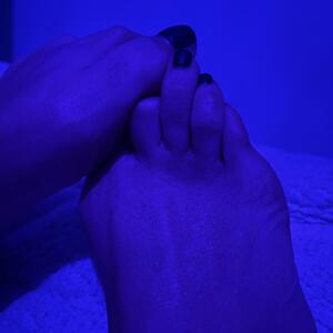 Feet_niny MYM