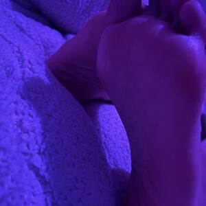 Feet_niny MYM