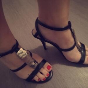 Feet_only_ MYM
